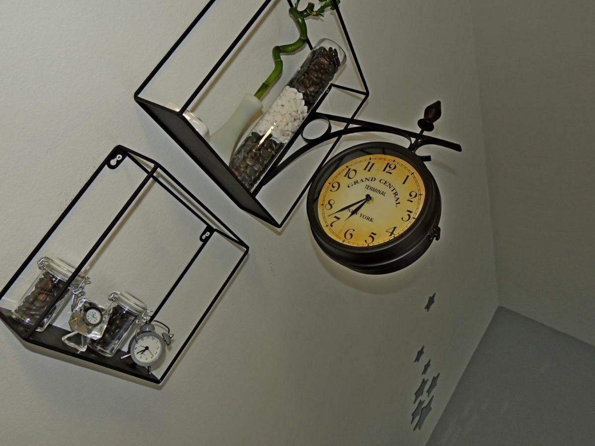 Апартаменты Time Keeper - Self Check In Осиек Экстерьер фото